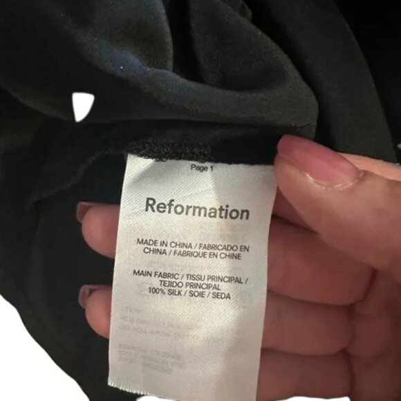 Reformation black sleeveless cropped silk tank top size L - Picture 6 of 7